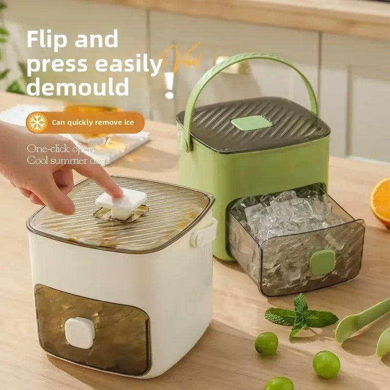 २०२५ नयाँ आइस बक्स एक क्लिकमा डि आइसिङ र सजिलो डिमोल्डिङ आइस ग्रिड ठूलो क्षमताको आइस मेकिंग बक्स स्क्वायर प्लास्टिक मोल्ड स्ट्रेनरको साथ